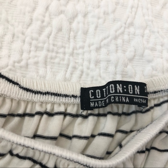 Off the shoulder flowy striped top - Picture 2 of 5